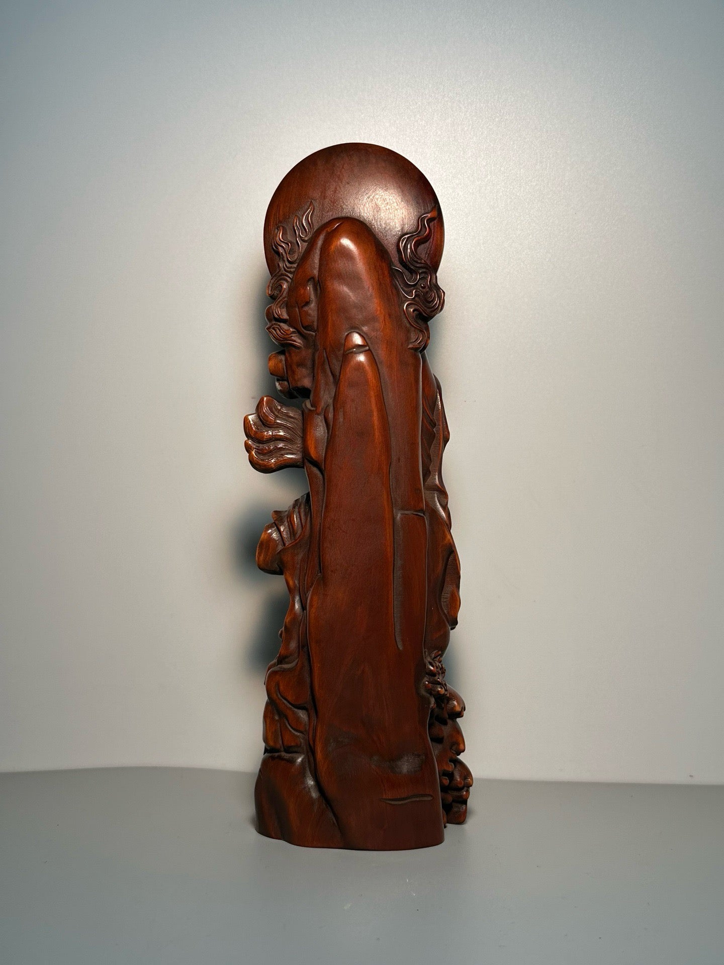 Chinese antique boxwood carving with exquisite craftsmanship to carve the imperial dragon Guanyin