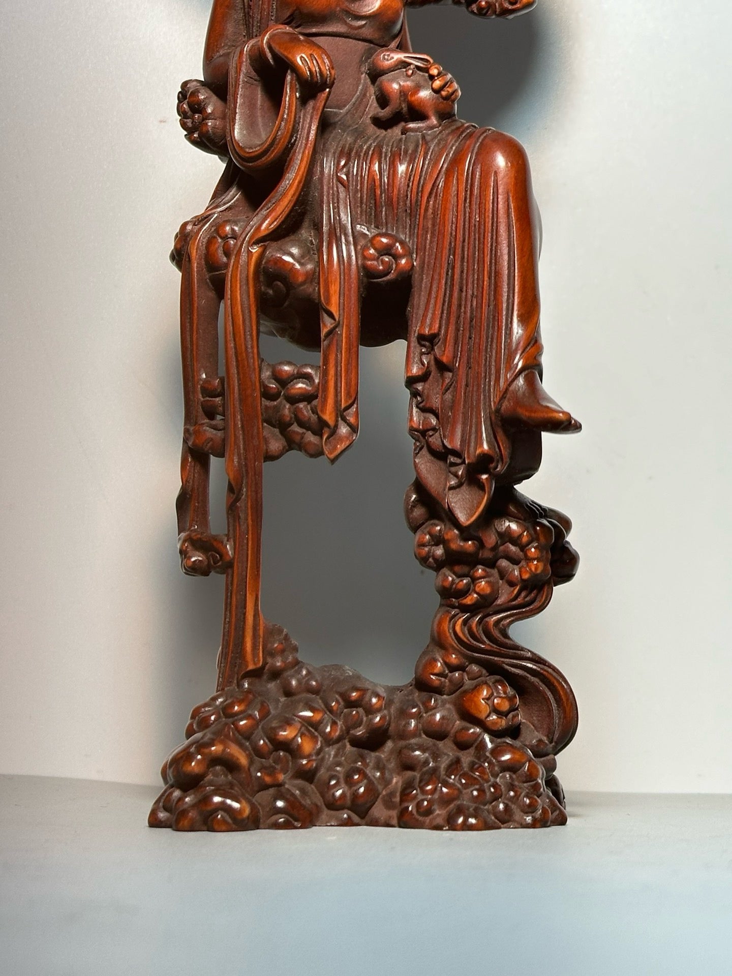 Chinese antique boxwood carving with exquisite craftsmanship to carve Chang'e flying to the moon