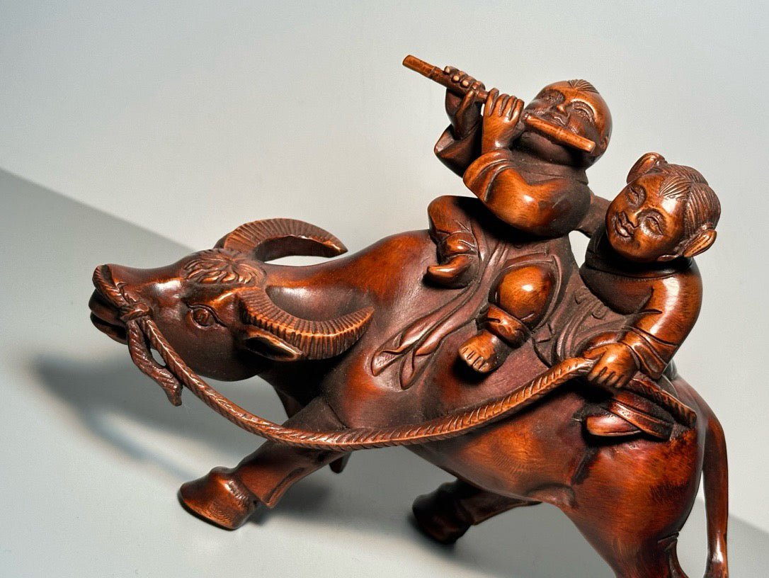 Chinese antique boxwood carving with exquisite craftsmanship, depicting shepherd boys riding cows