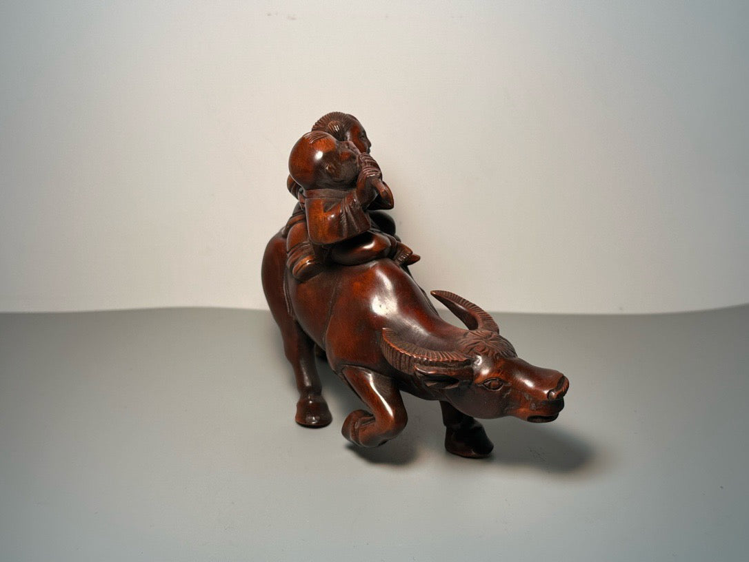 Chinese antique boxwood carving with exquisite craftsmanship, depicting shepherd boys riding cows
