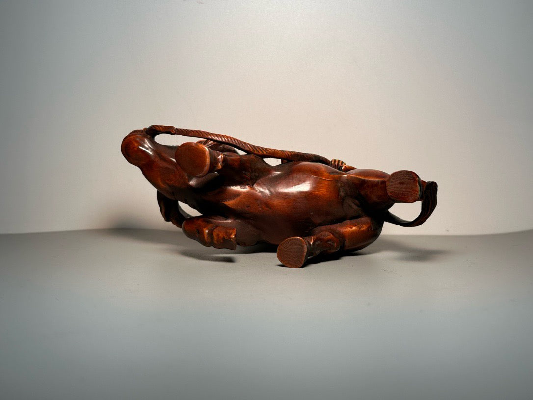 Chinese antique boxwood carving with exquisite craftsmanship, depicting shepherd boys riding cows