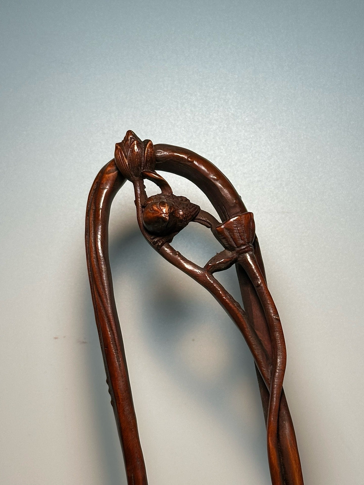 Chinese antique boxwood carving with exquisite craftsmanship, carving a continuous stream of scientific and technological Liang pots