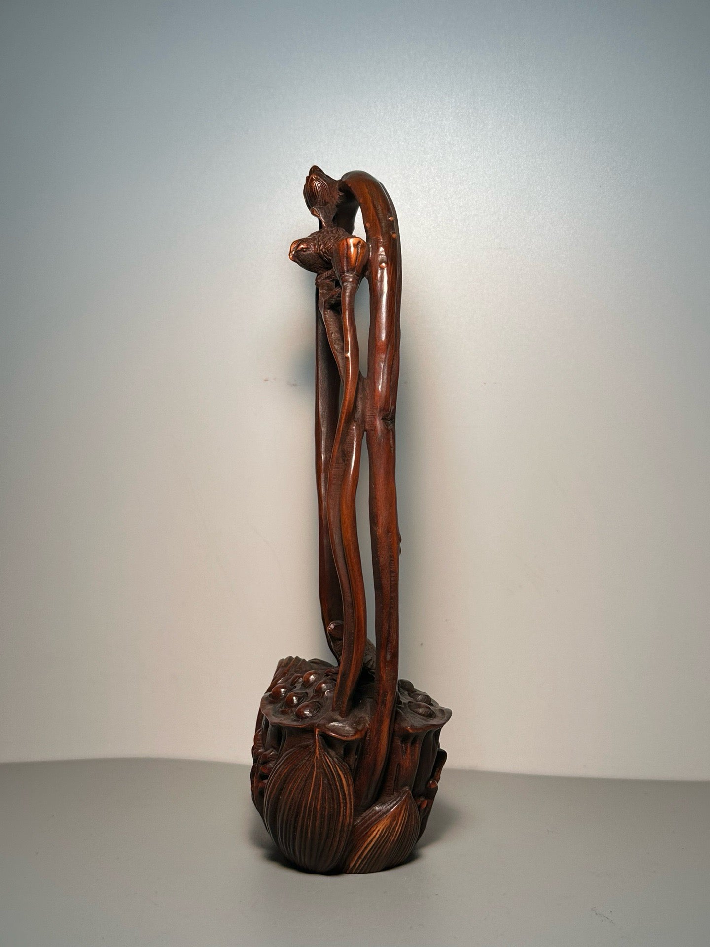 Chinese antique boxwood carving with exquisite craftsmanship, carving a continuous stream of scientific and technological Liang pots