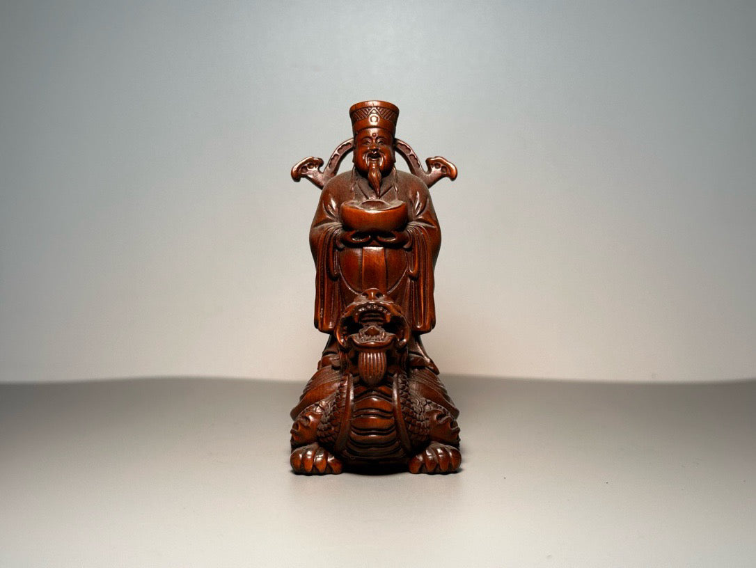 Chinese antique boxwood carving with exquisite craftsmanship to carve the God of Wealth, Dragon Turtle