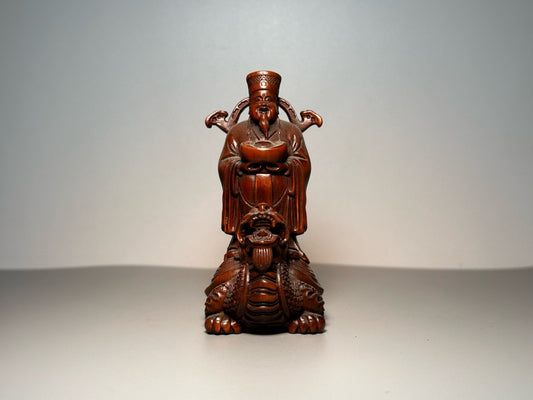 Chinese antique boxwood carving with exquisite craftsmanship to carve the God of Wealth, Dragon Turtle