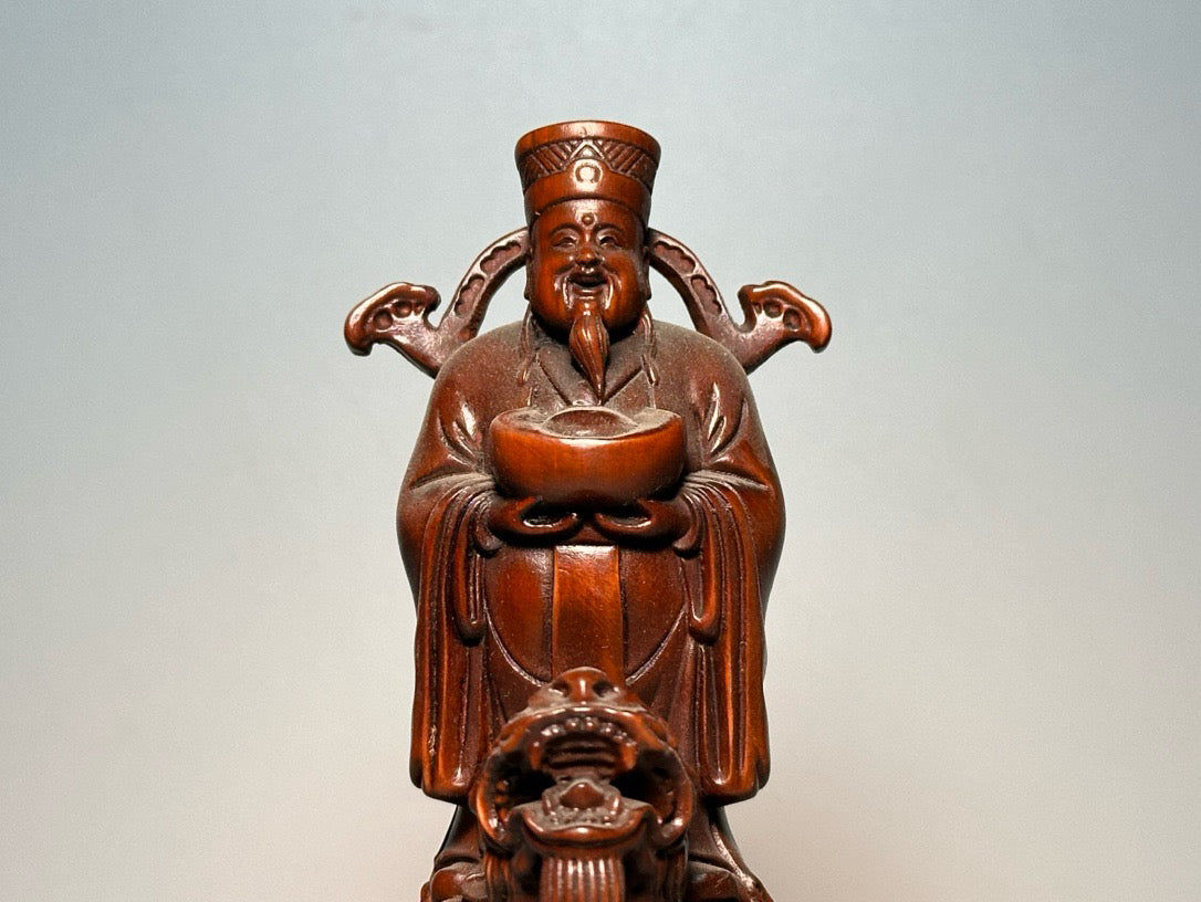 Chinese antique boxwood carving with exquisite craftsmanship to carve the God of Wealth, Dragon Turtle