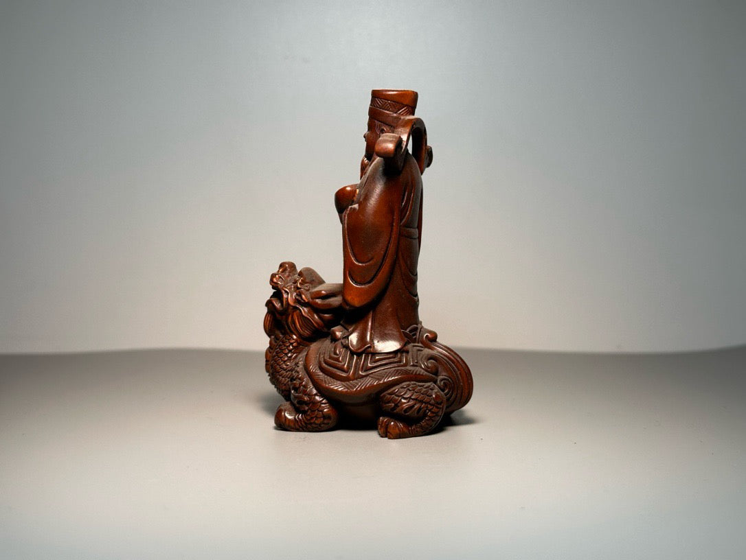 Chinese antique boxwood carving with exquisite craftsmanship to carve the God of Wealth, Dragon Turtle