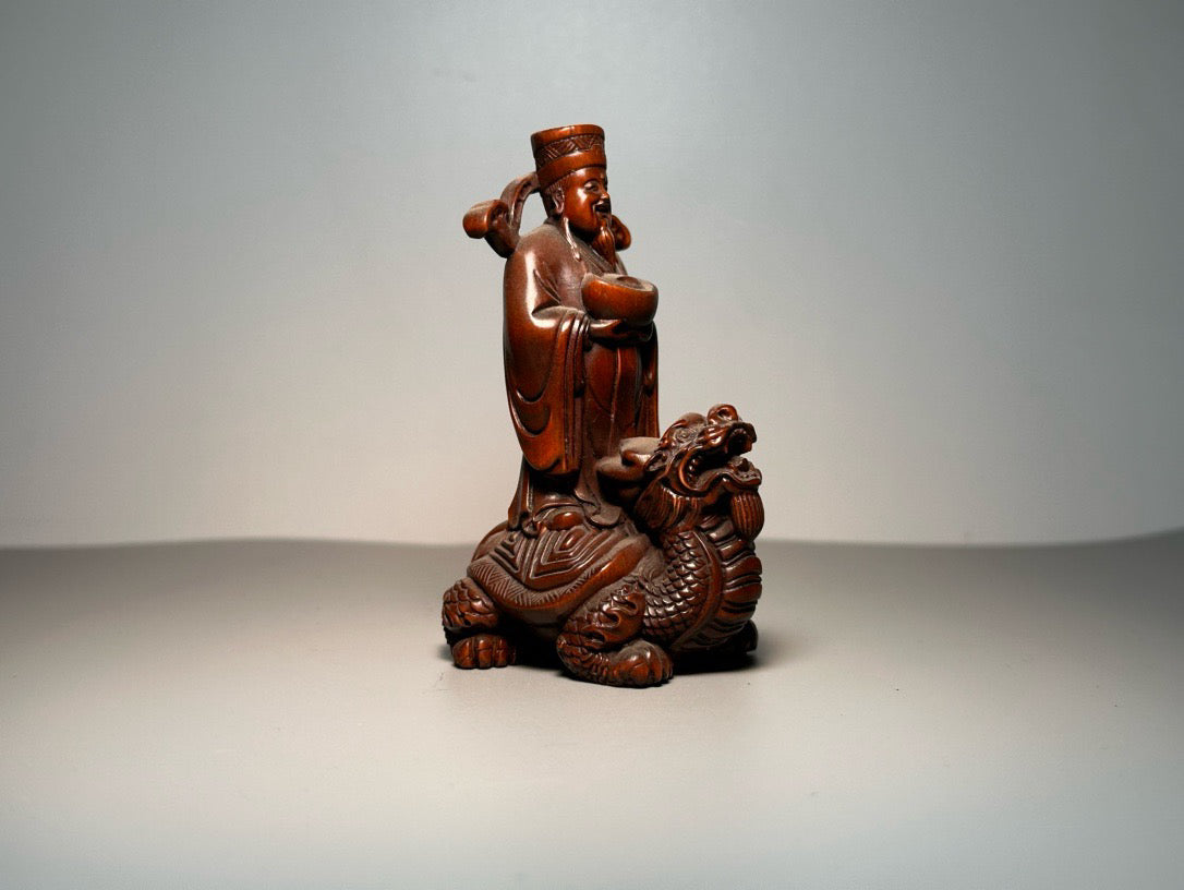 Chinese antique boxwood carving with exquisite craftsmanship to carve the God of Wealth, Dragon Turtle
