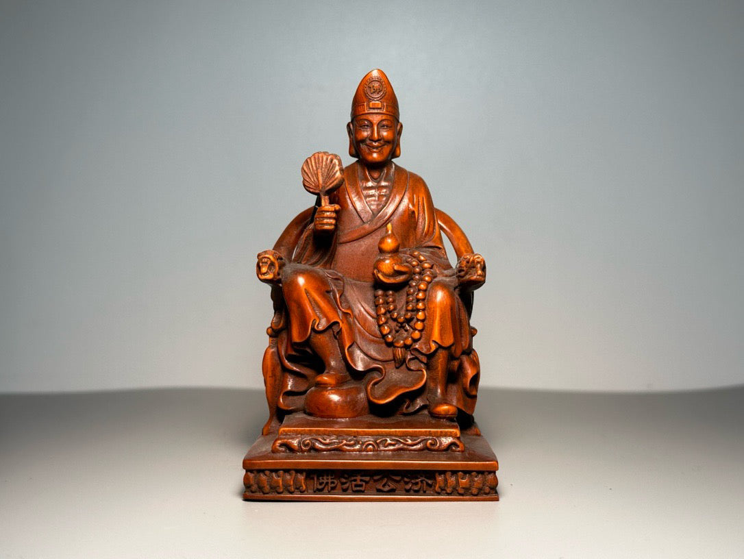 Chinese antique boxwood carving with exquisite craftsmanship to carve Jigong Living Buddha
