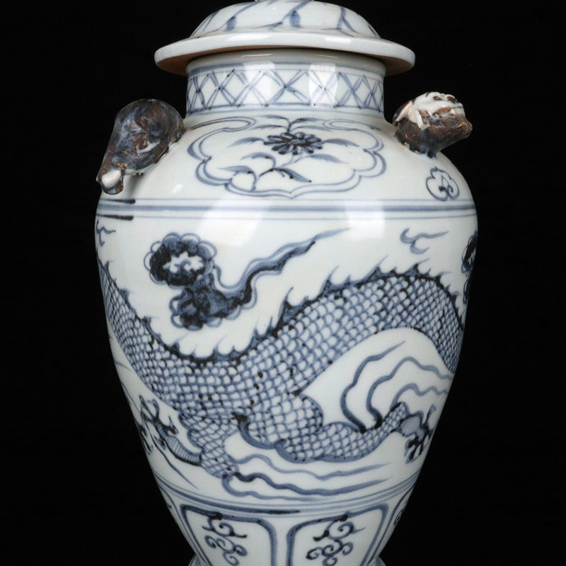Blue and white cloud dragon patterned pagoda jar