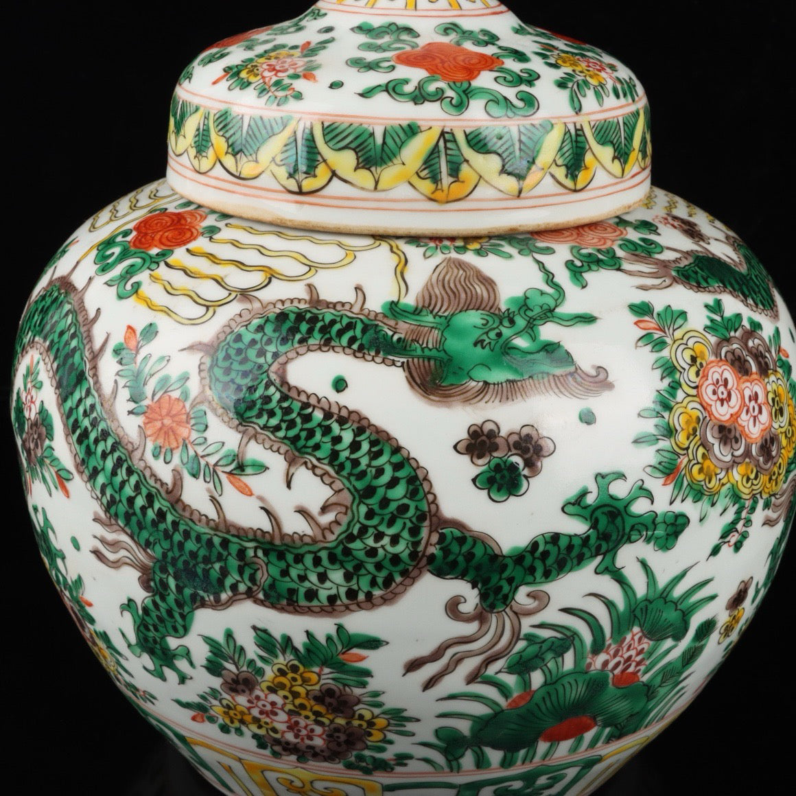 Colorful dragon patterned lid jar