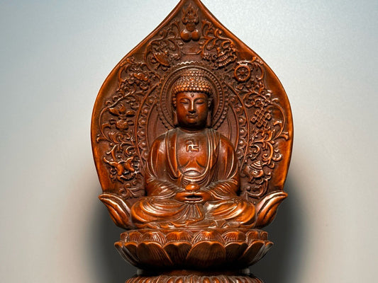 Chinese antique boxwood carving with exquisite craftsmanship and backlit Medicine Buddha