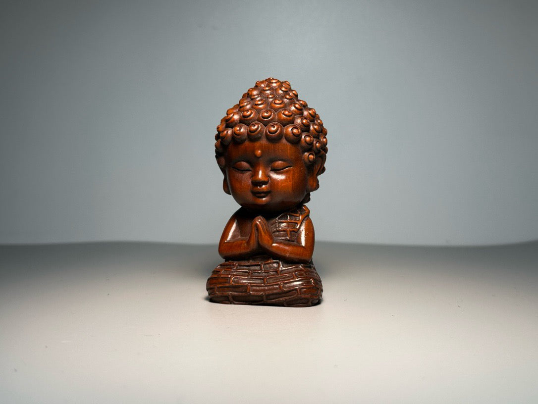 Chinese antique boxwood carving with exquisite craftsmanship to carve baby Buddha