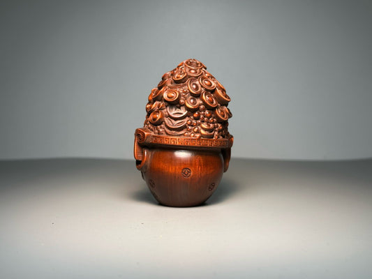 Chinese antique boxwood carved with exquisite craftsmanship to create a treasure trove