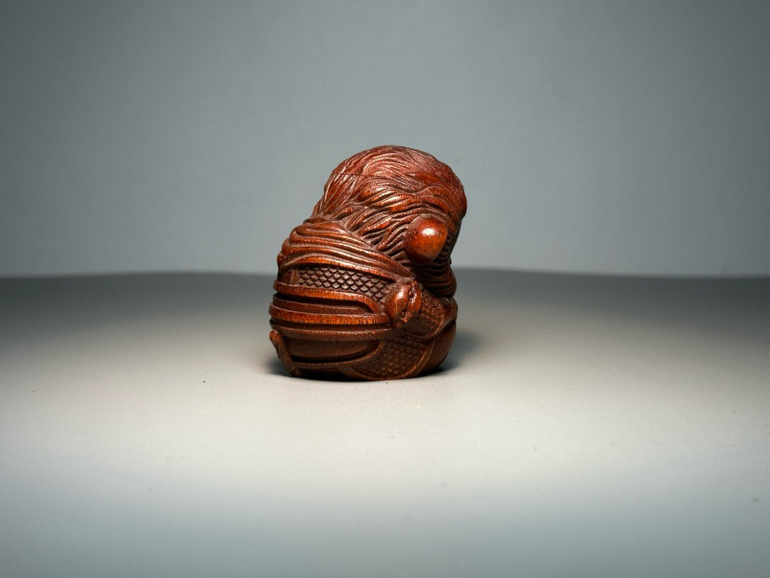 Chinese antique boxwood carving with exquisite craftsmanship, armored monkey