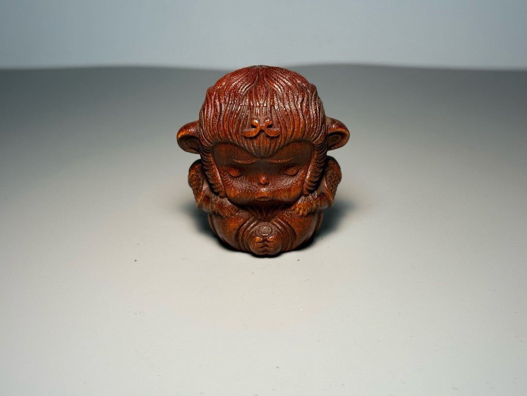 Chinese antique boxwood carving with exquisite craftsmanship, armored monkey