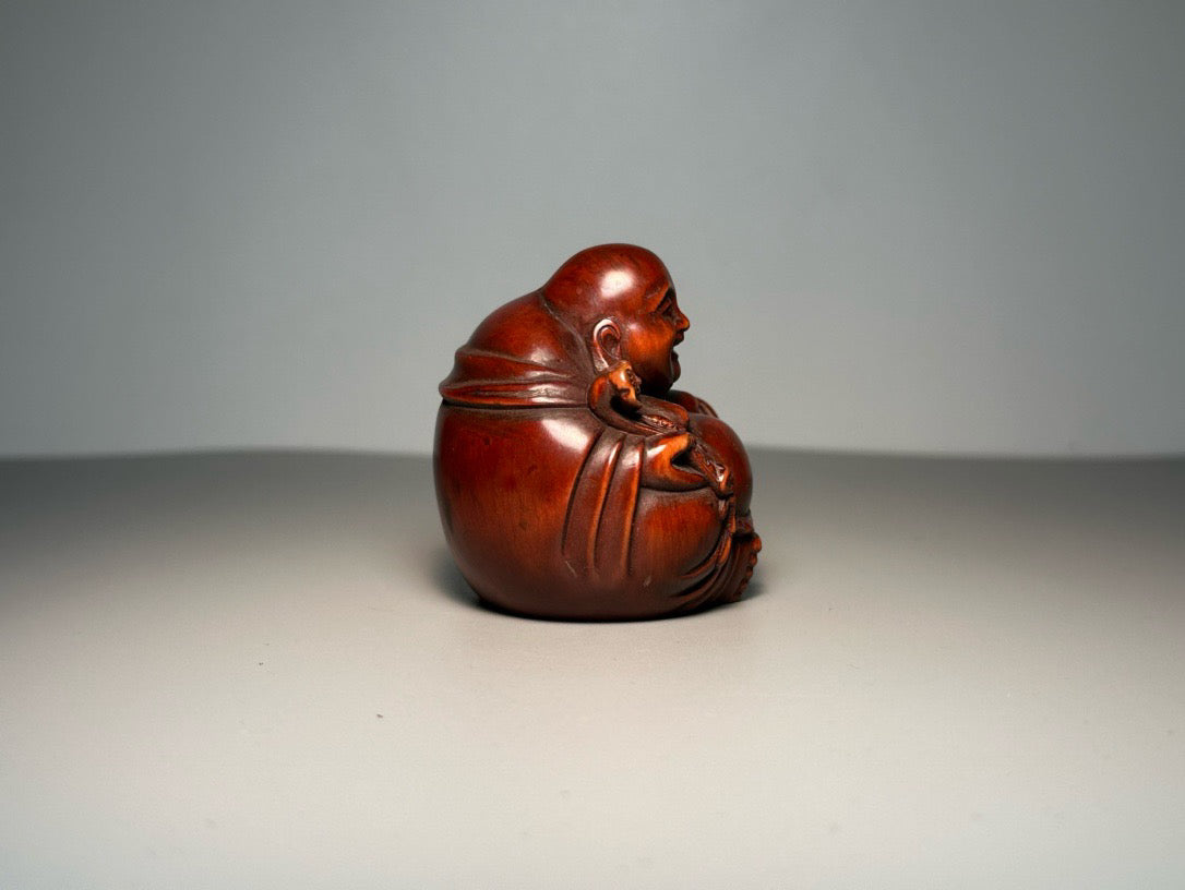 Chinese antique boxwood carving with exquisite craftsmanship to carve the Qi Maitreya Buddha