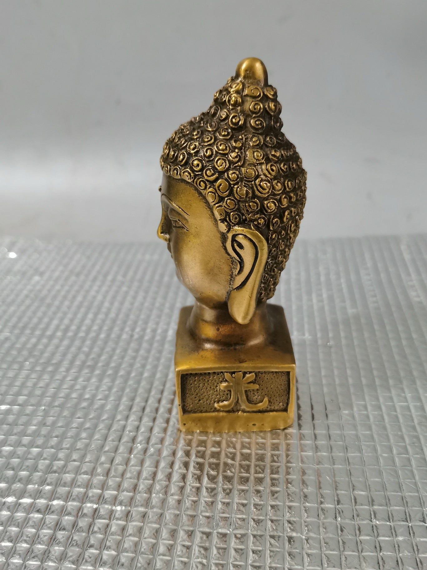 Pure brass golden Buddha head seal ornament