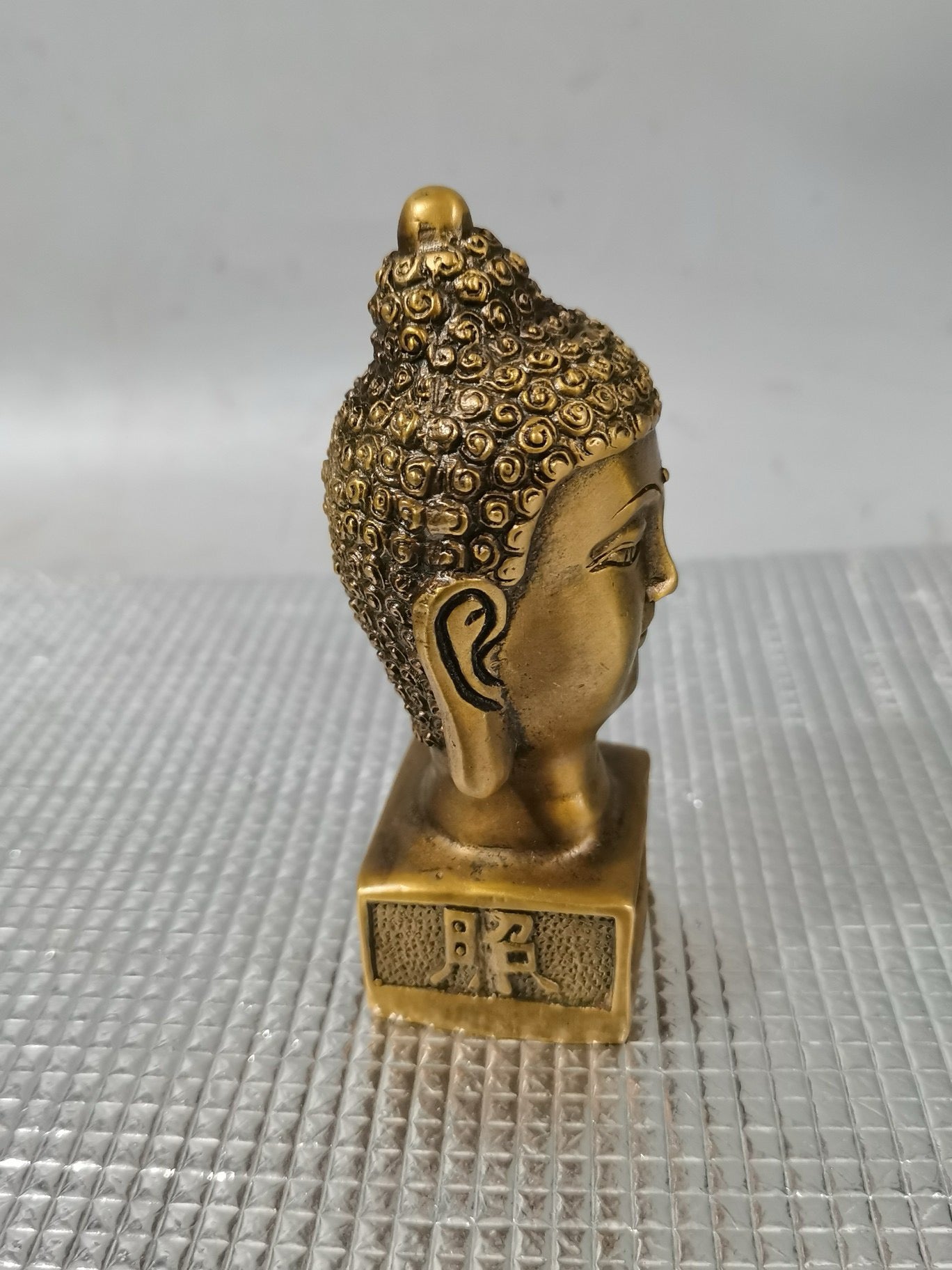 Pure brass golden Buddha head seal ornament