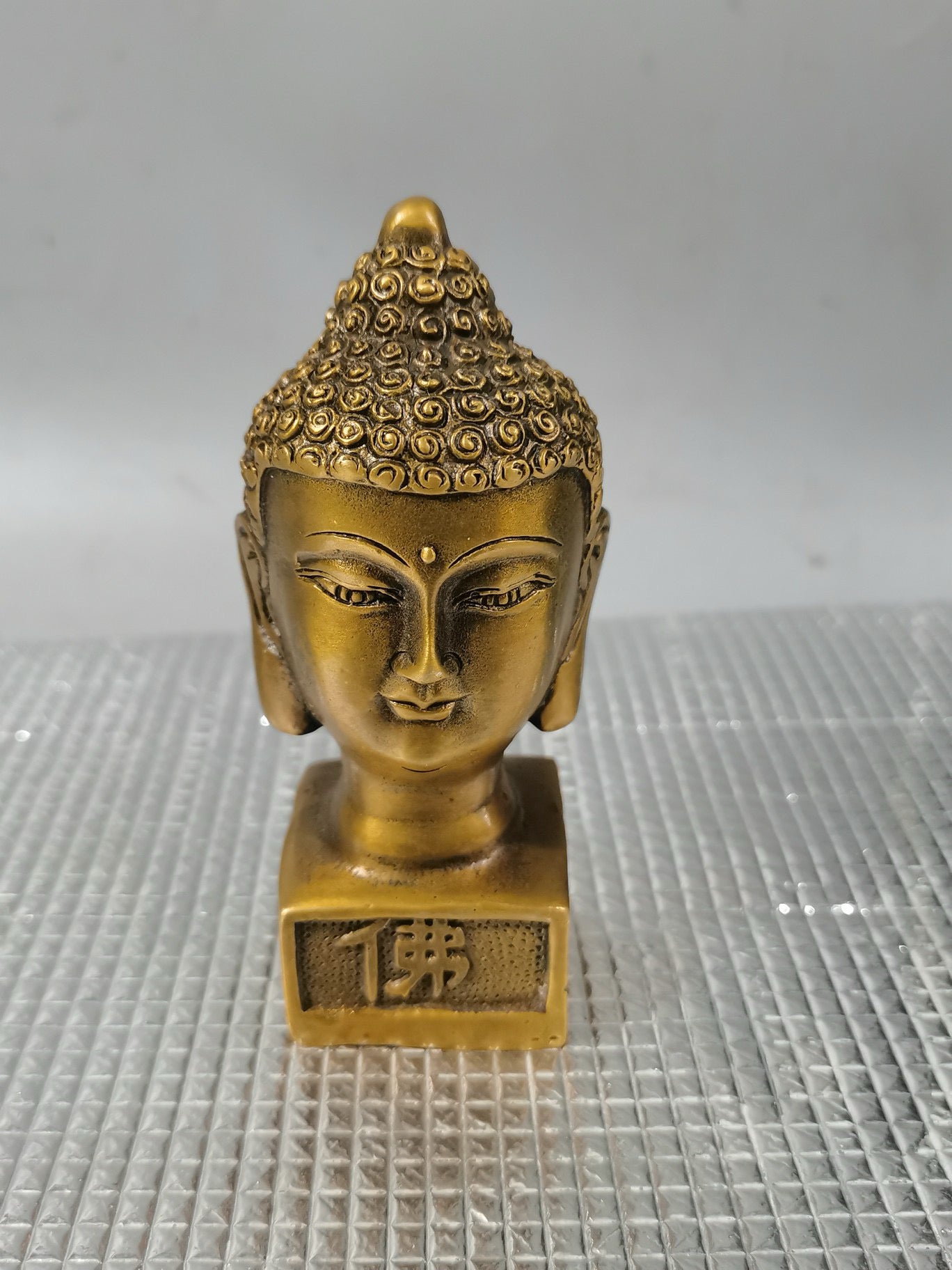 Pure brass golden Buddha head seal ornament