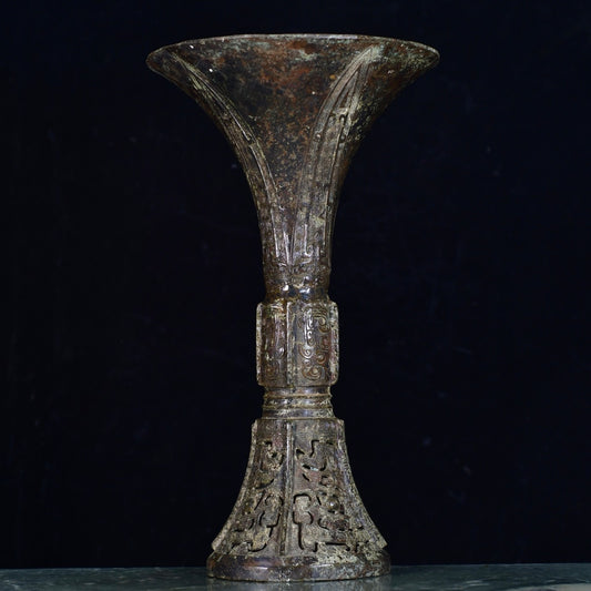 Chinese antique bronze vase