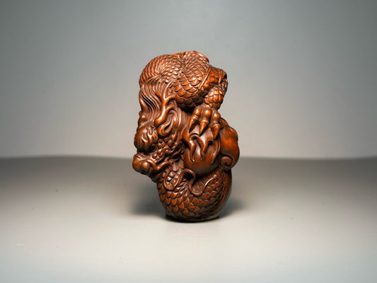 Chinese antique boxwood carved with exquisite craftsmanship, dragon handle