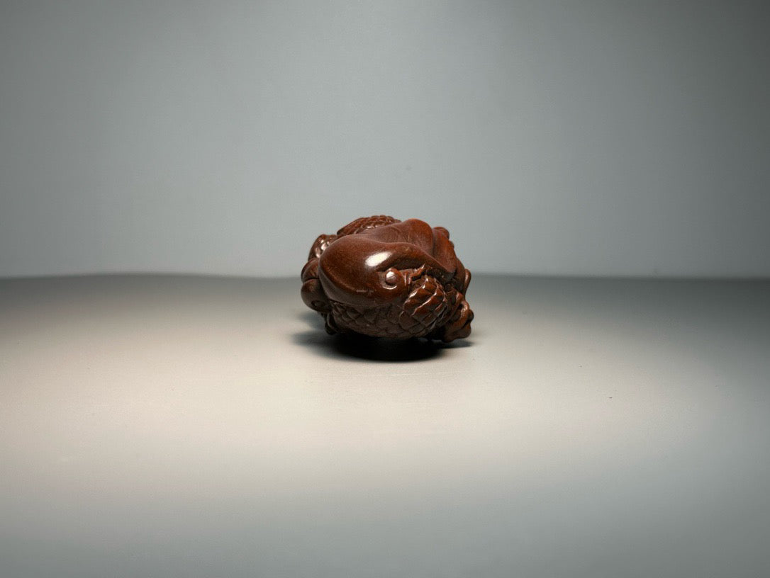 Chinese antique boxwood carved with exquisite craftsmanship, dragon handle