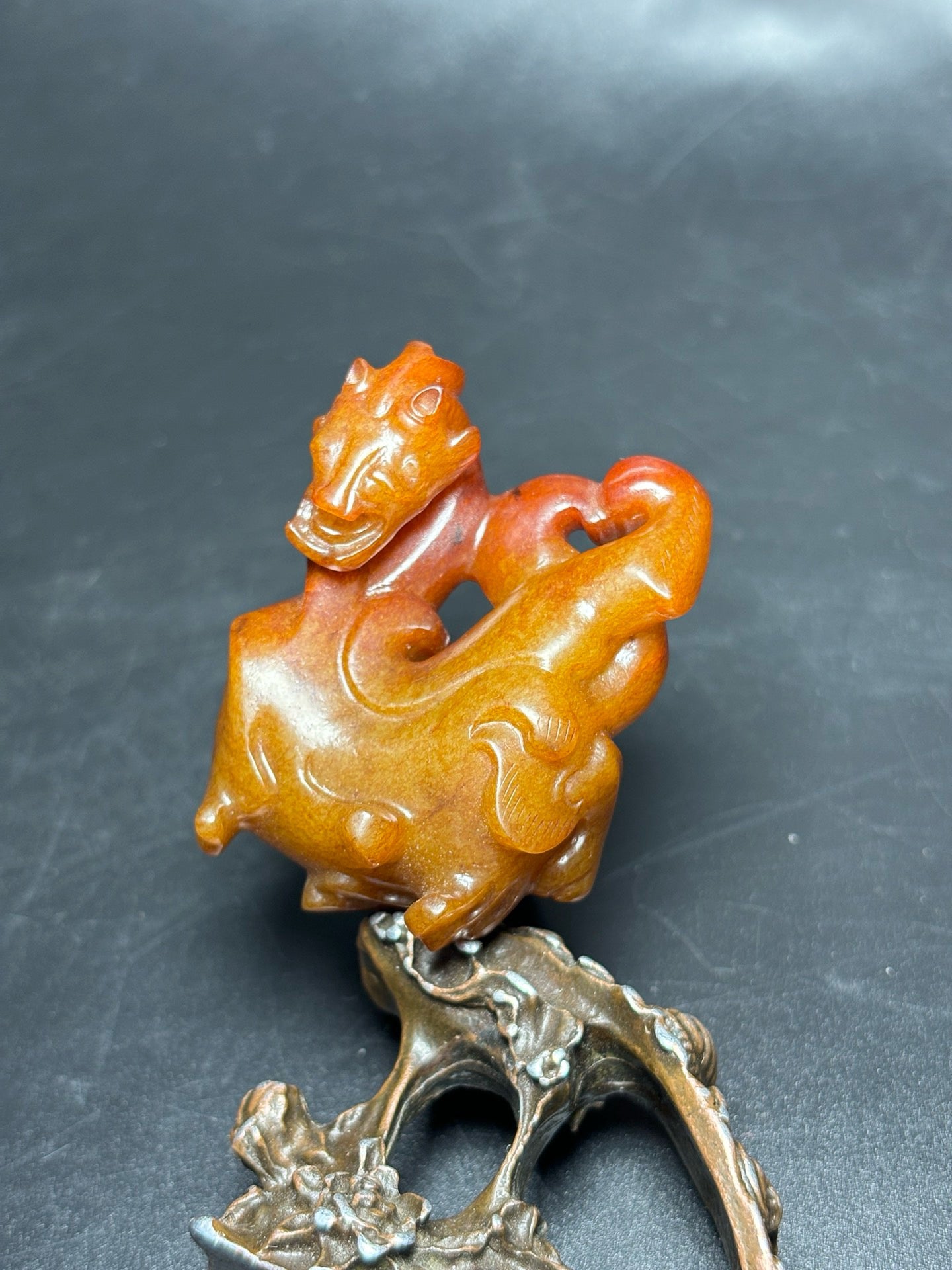 Exquisite Hetian Yulong pendant