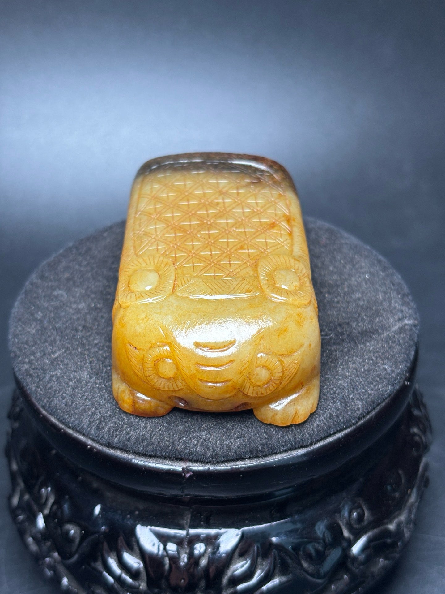 Exquisite Hotan Jade Tiger Pulse Diagnosis