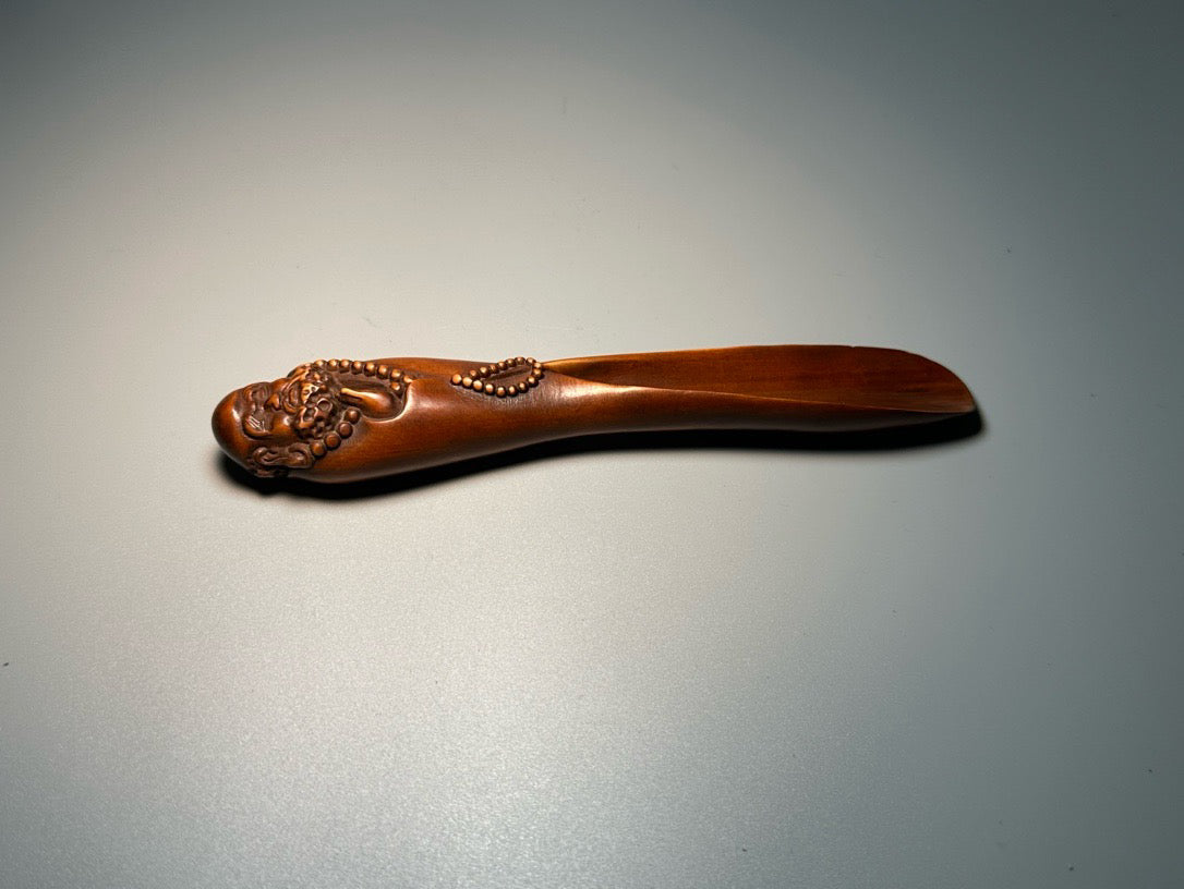 Chinese antique boxwood carved with exquisite craftsmanship to create a Damo tea spoon