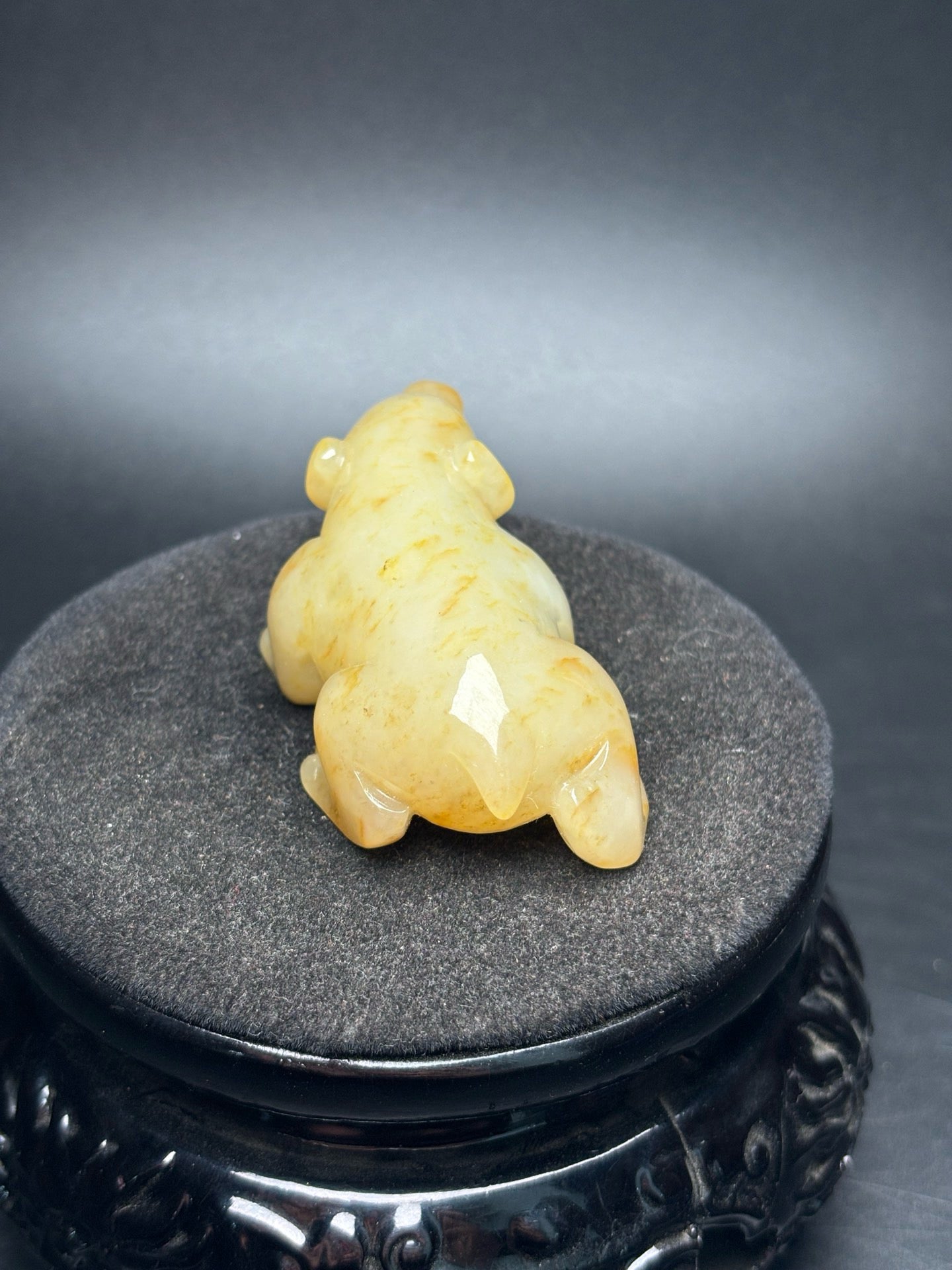 Delicate Hetian Yuxiong