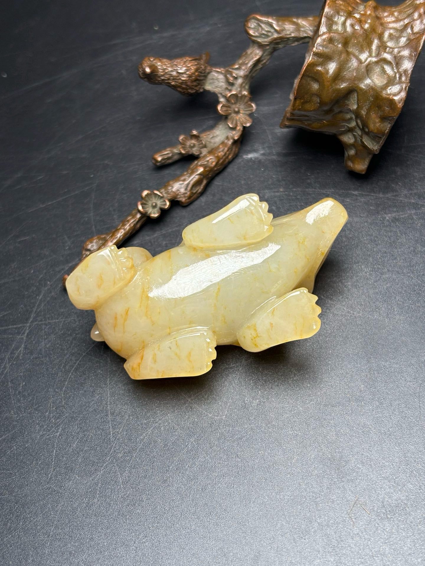 Delicate Hetian Yuxiong