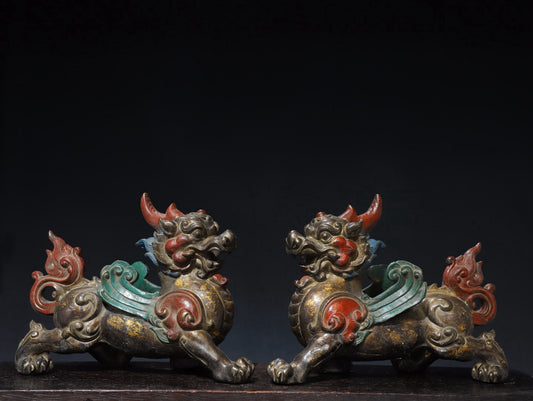 A pair of pure copper auspicious beast copywriting ornaments