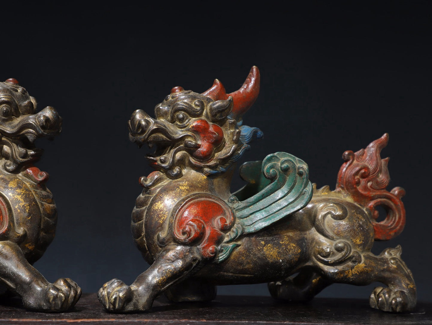 A pair of pure copper auspicious beast copywriting ornaments