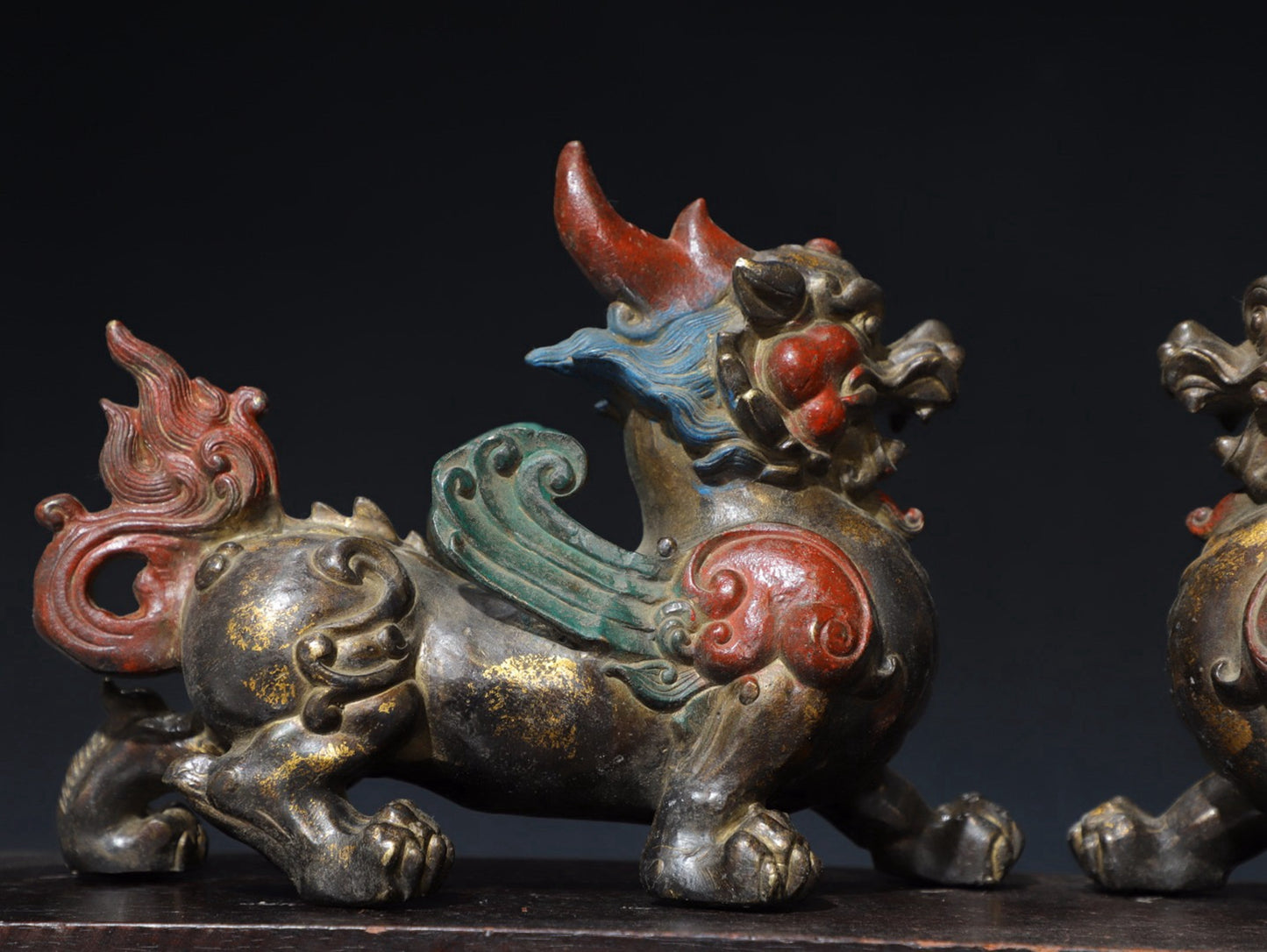 A pair of pure copper auspicious beast copywriting ornaments