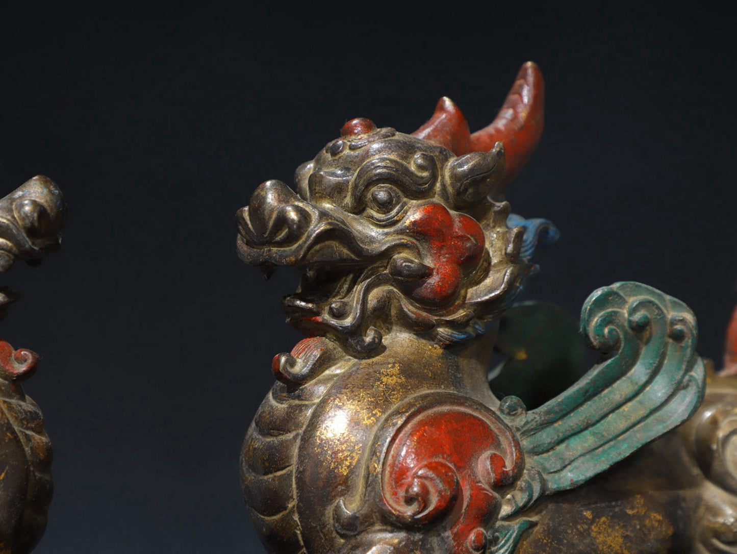 A pair of pure copper auspicious beast copywriting ornaments