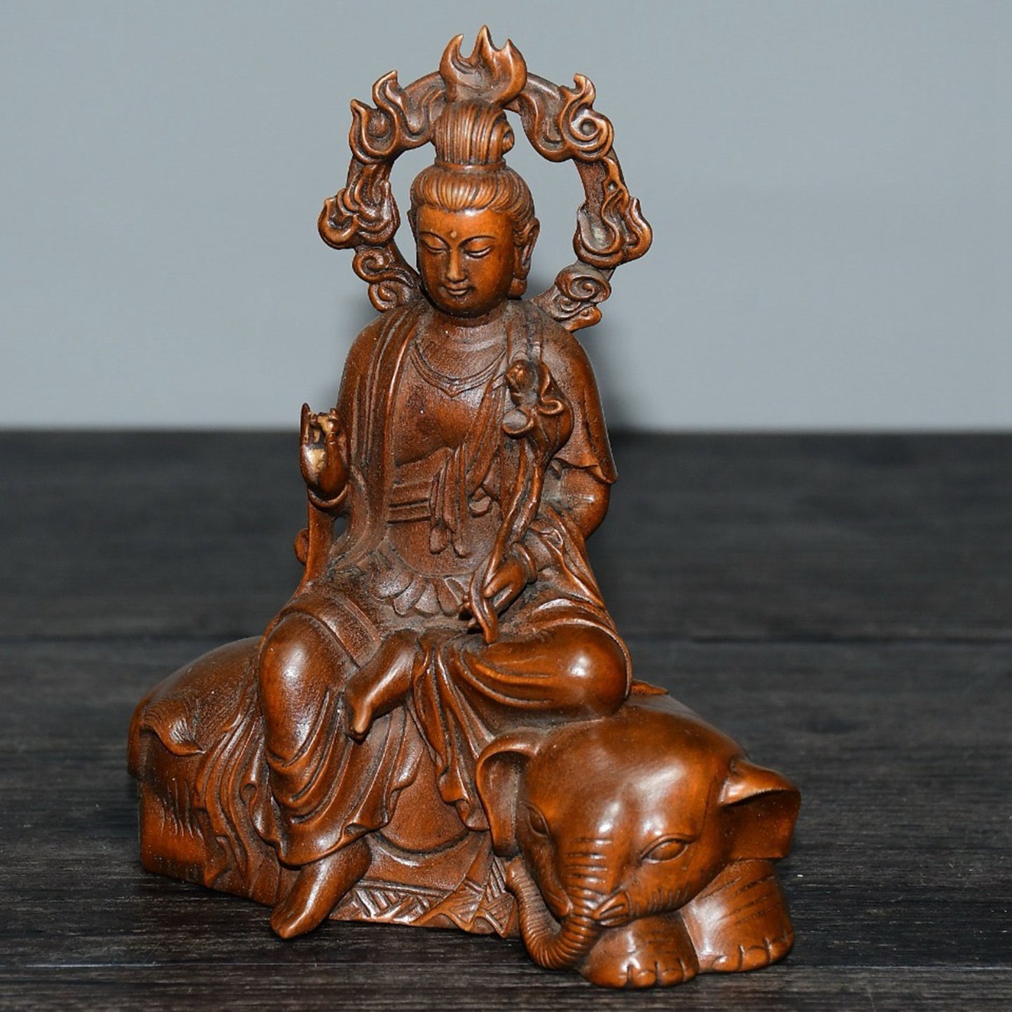 Small leaved boxwood Manjushri universal ornament