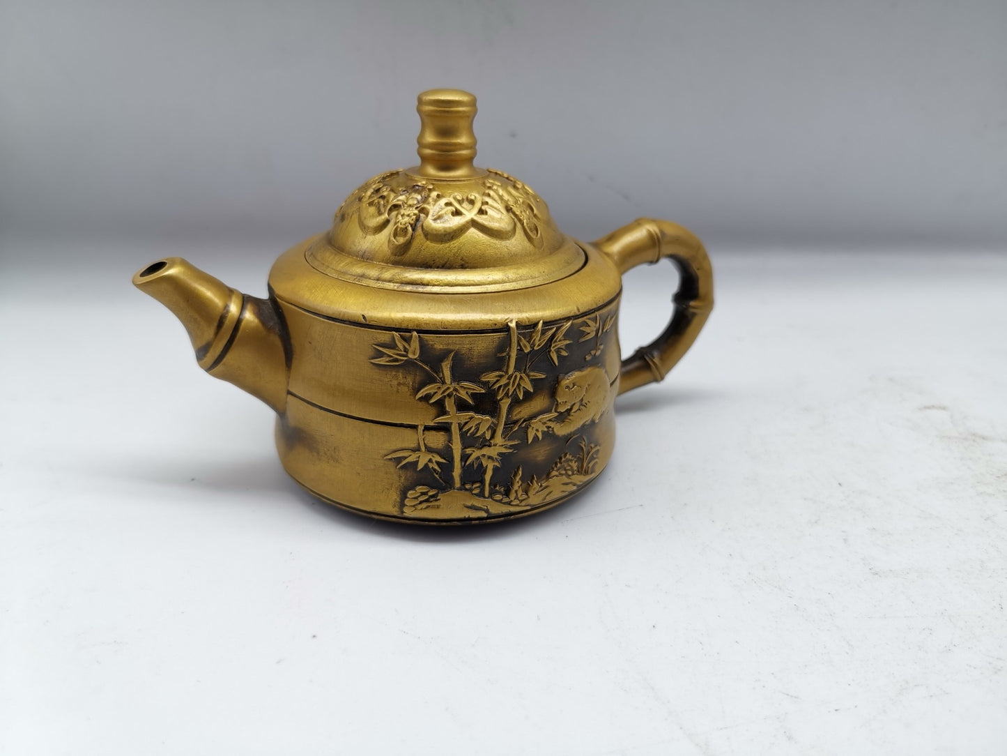 Chinese antique brass bamboo bear cat pot