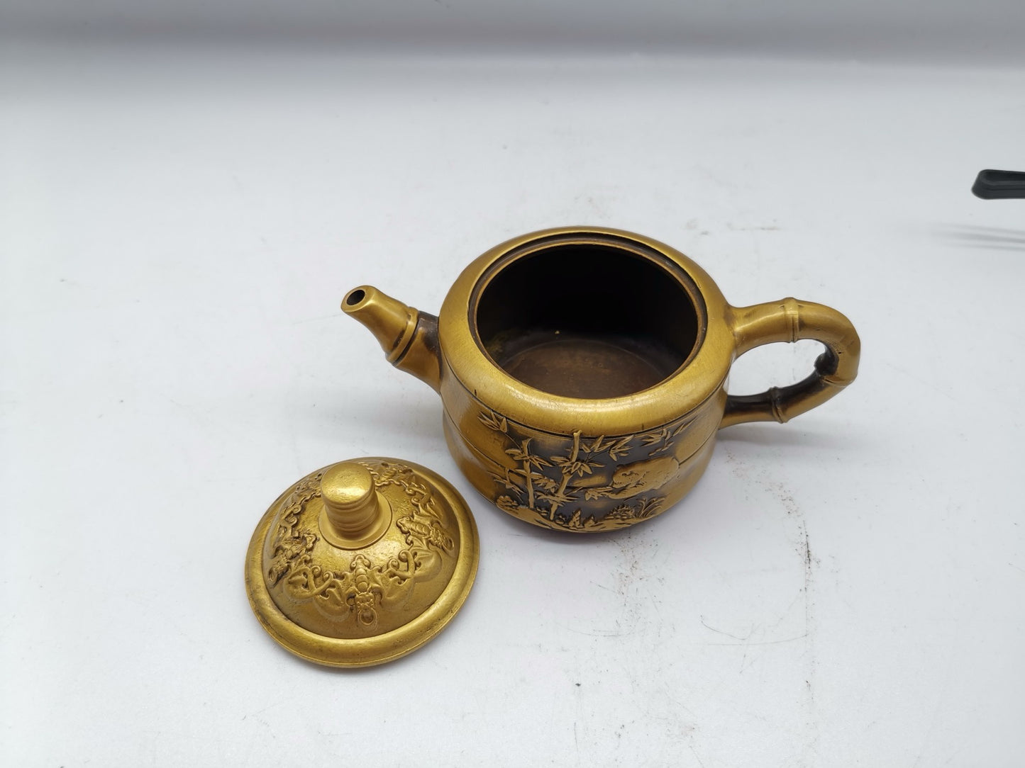 Chinese antique brass bamboo bear cat pot