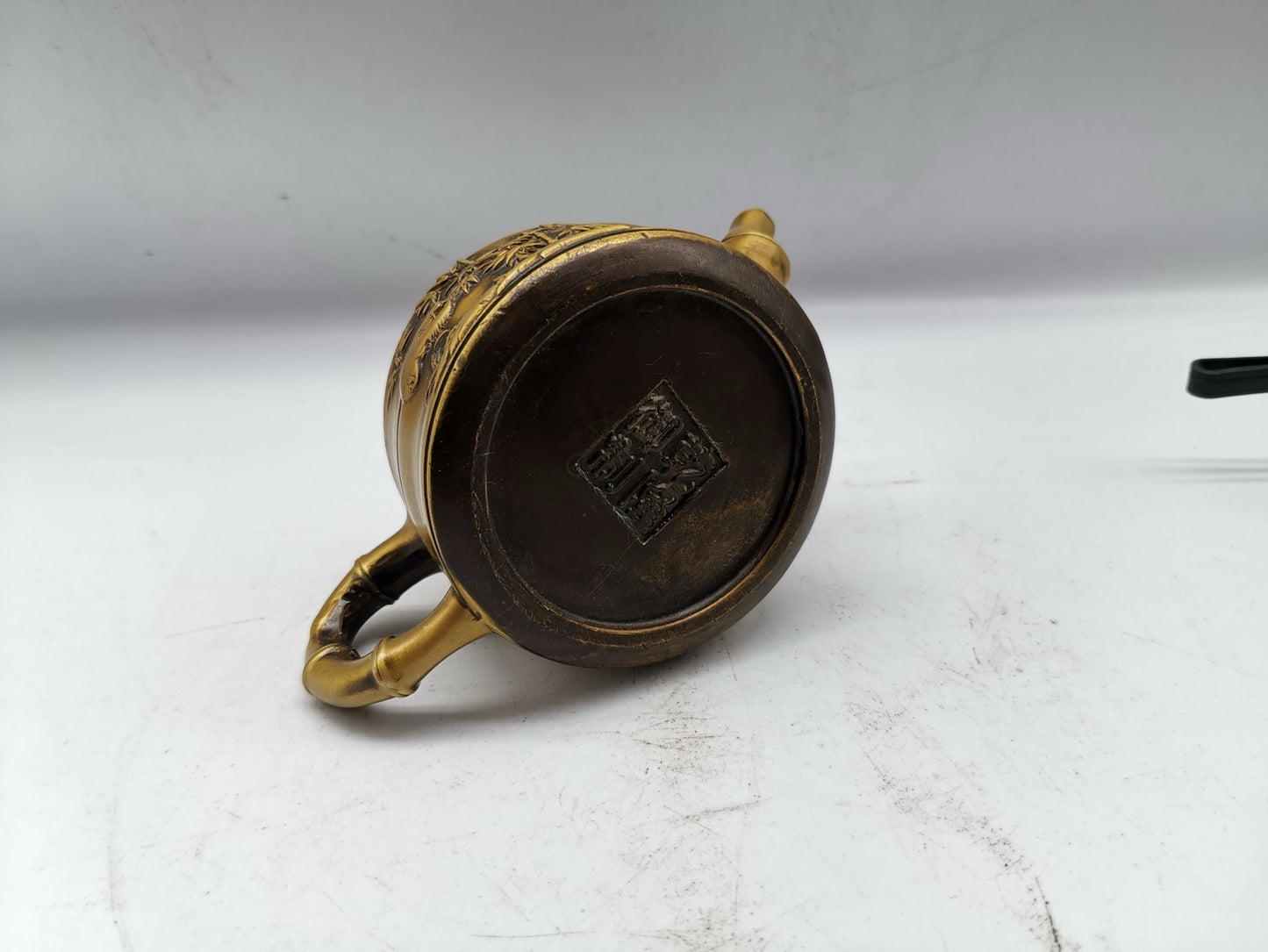 Chinese antique brass bamboo bear cat pot