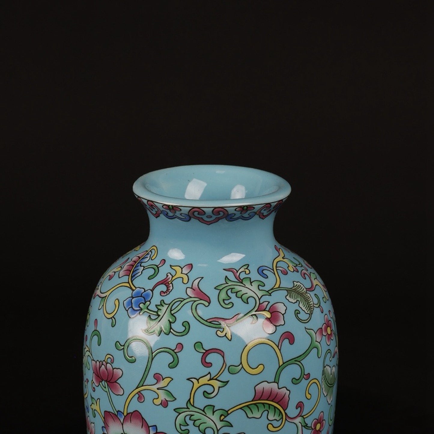 A pair of enamel colored small Donggua bottles