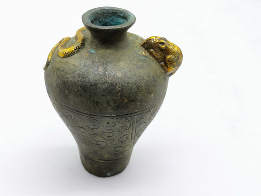 Chinese antique pure copper snake and mouse jar