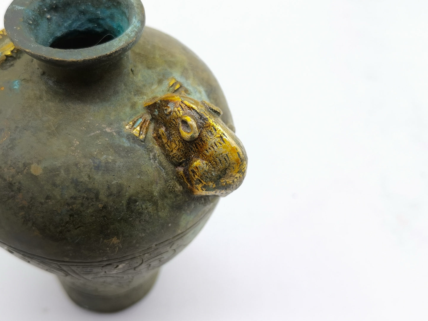 Chinese antique pure copper snake and mouse jar