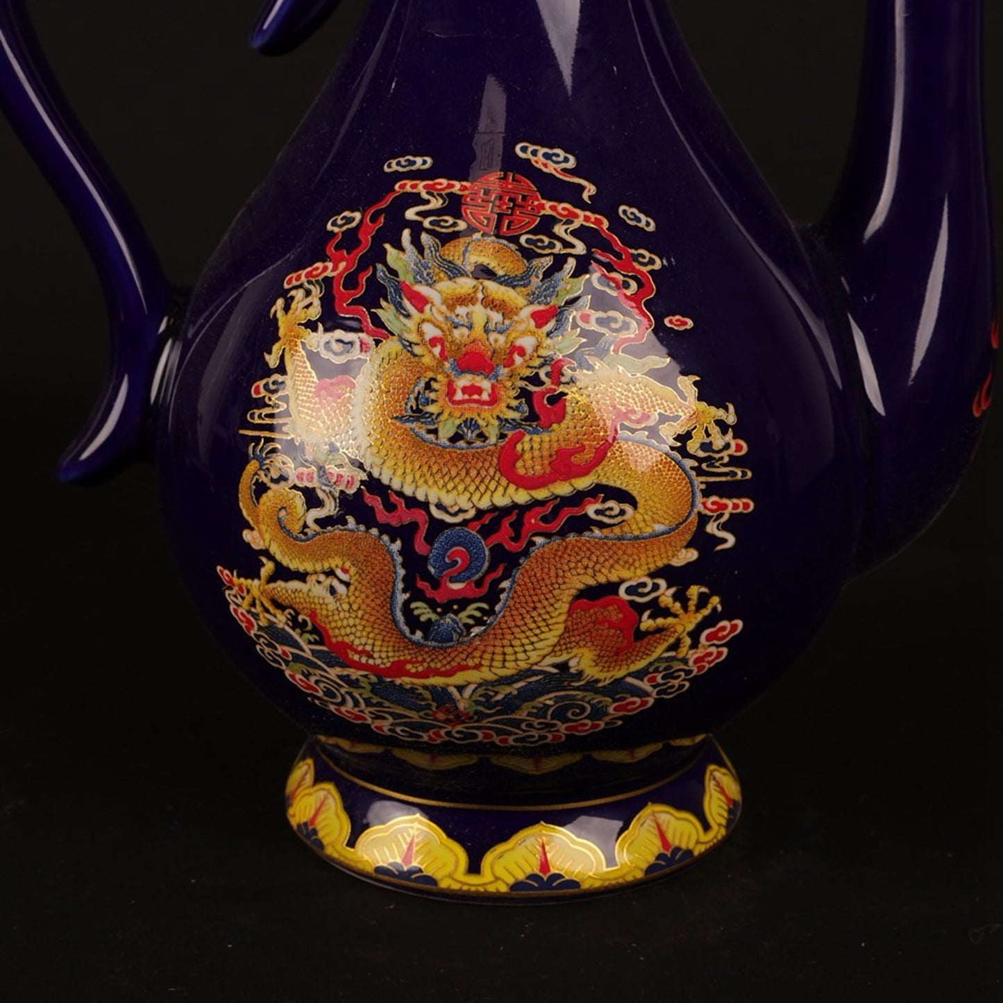 Blue glazed pink dragon patterned small wine pot
