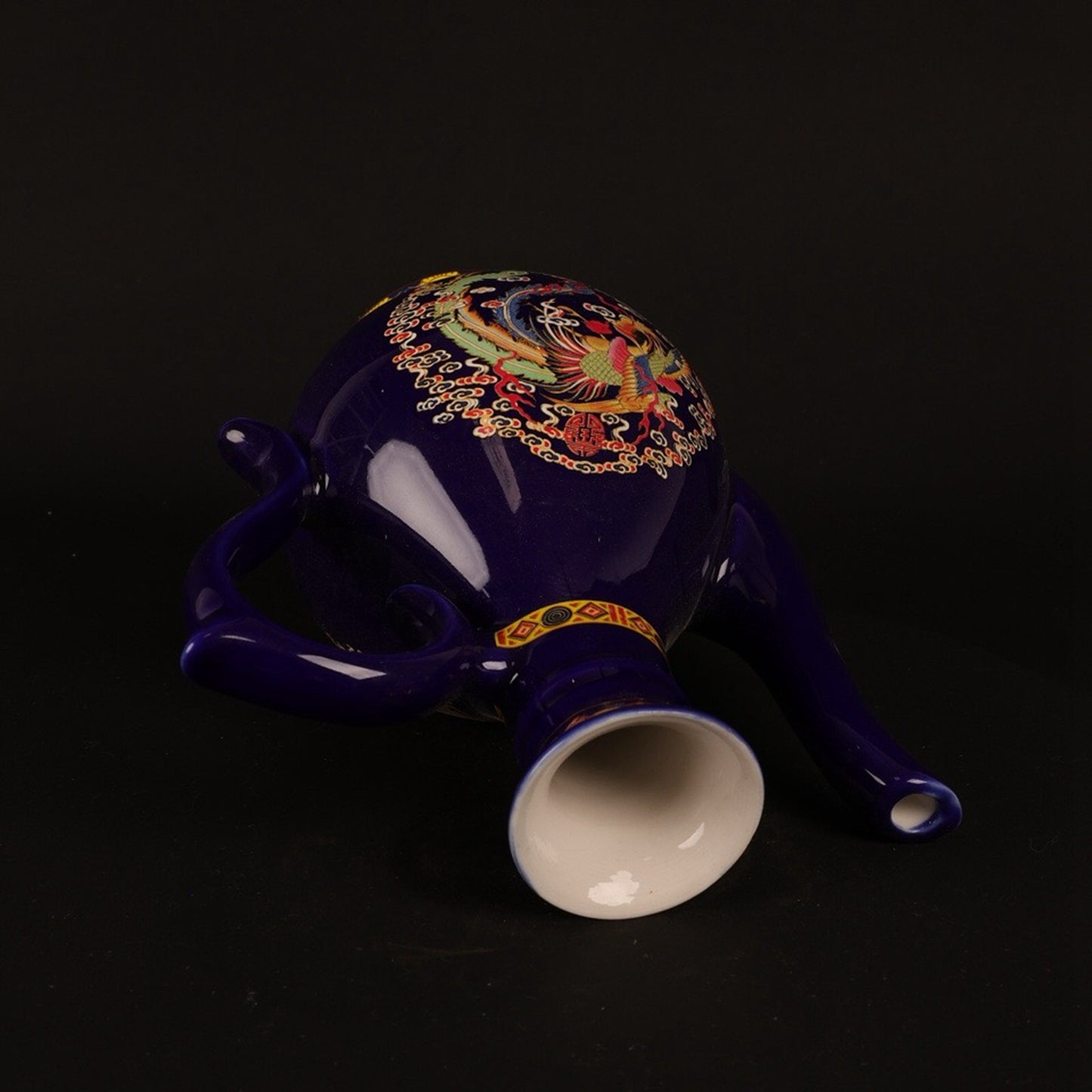 Blue glazed pink dragon patterned small wine pot