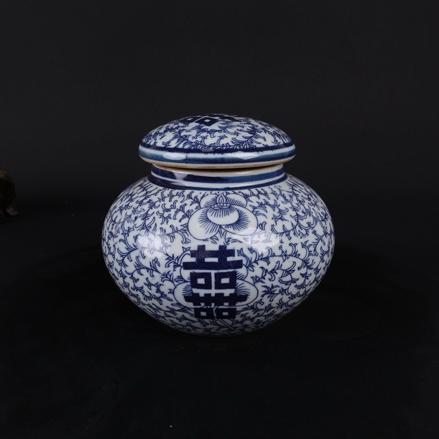 Blue and white double happiness patterned lid jar