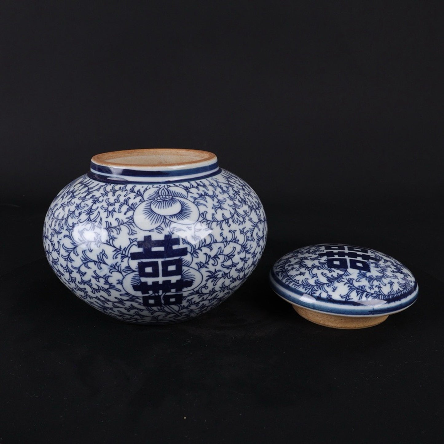 Blue and white double happiness patterned lid jar