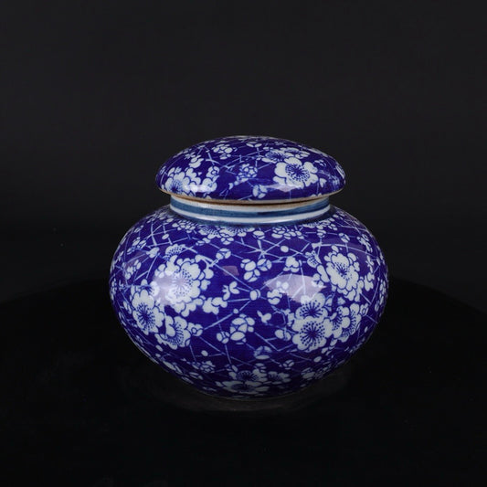 Blue and white ice plum patterned lid jar