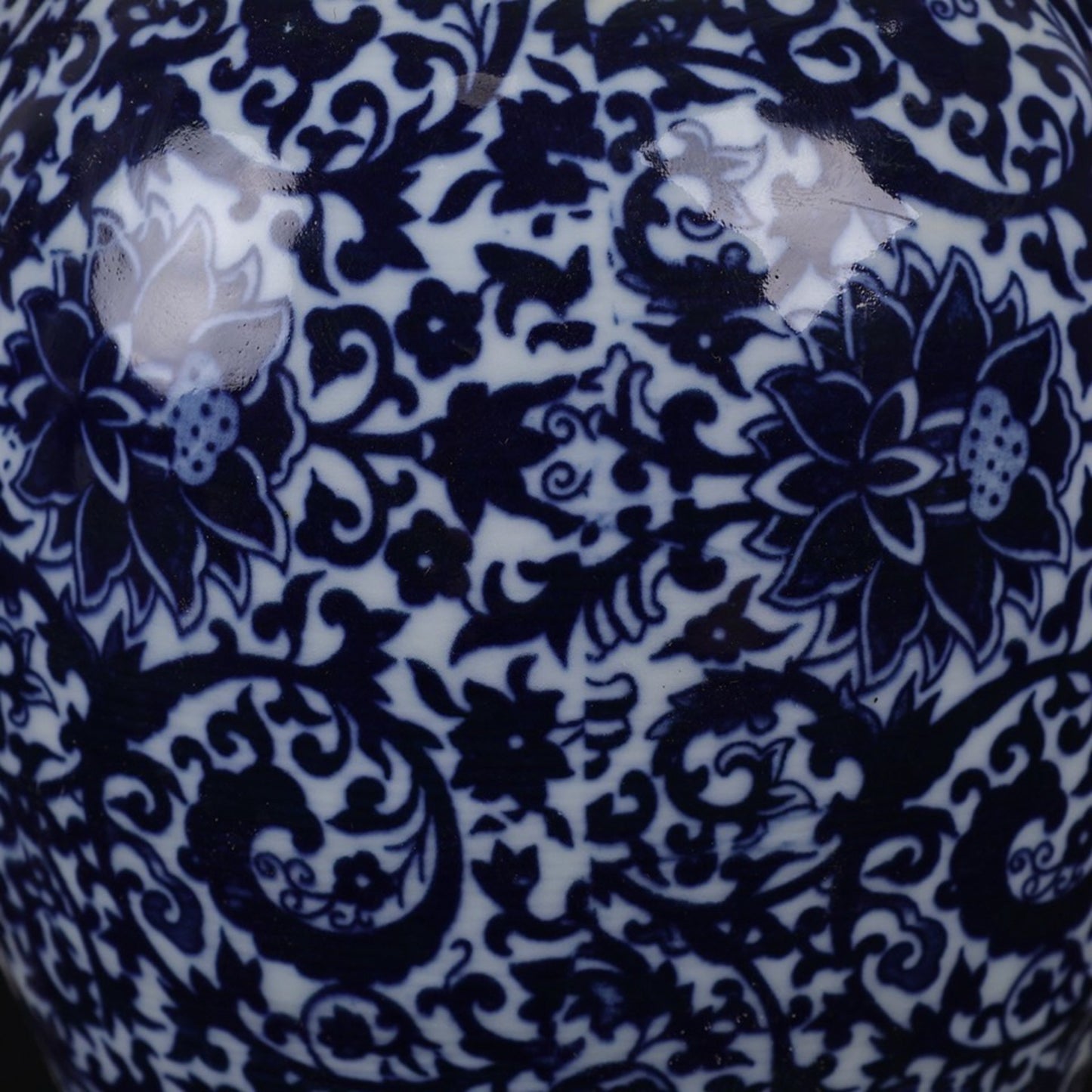 Blue and white lotus patterned lid jar