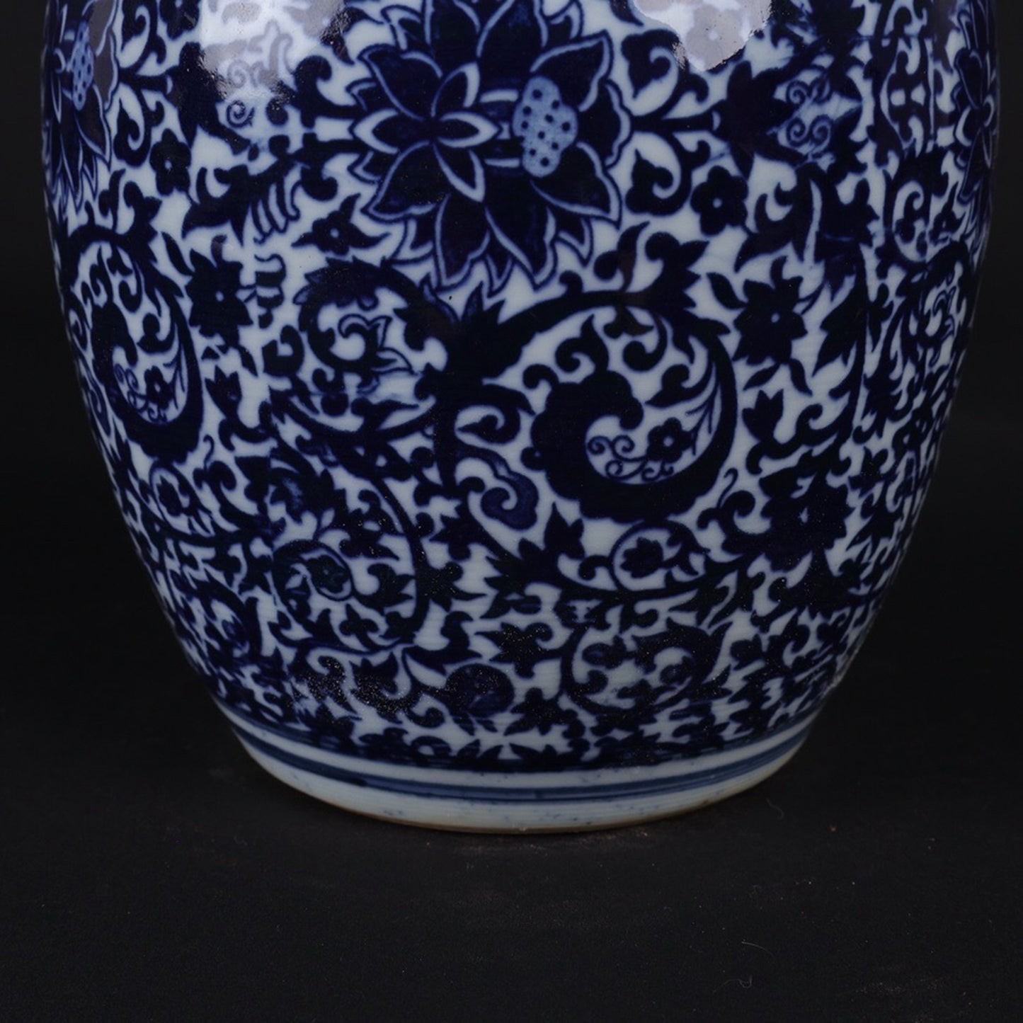 Blue and white lotus patterned lid jar